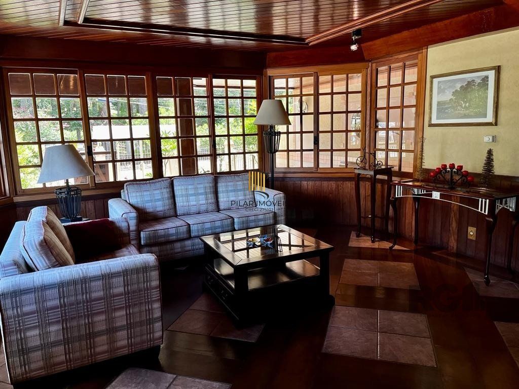 Cobertura duplex com 2 suítes e uma vaga para Comprar em Gramado.
