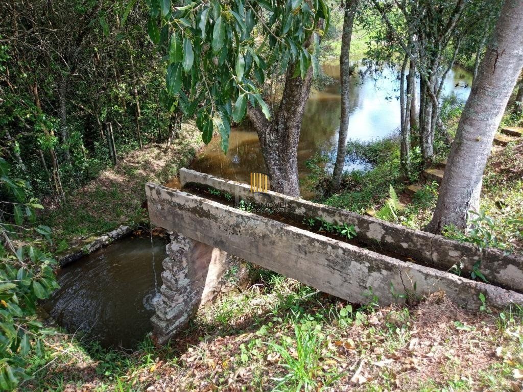 Boletto Imóveis vende Sitio na RS, Com 7 casas, 2 comerciais, excelente local para vários seguimento fácil acesso , rota para gramado, R$3.900,000,00