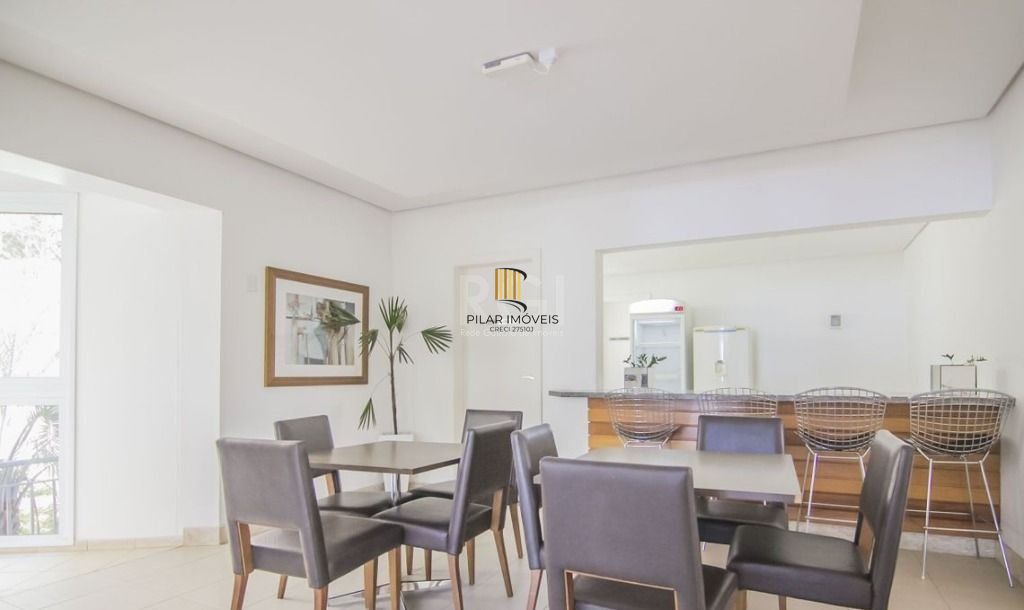 Casa Para Comprar  em condomínio com 5 quartos e 4 vagas no Jardim Botânico
