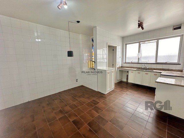 Excelente Apartamento Para Comprar  Próximo ao Hospital Moinhos de Vento com 196 m² privativos