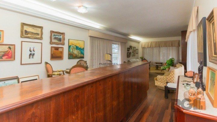 Casa, 1873 M² para Comprar com 4 Dormitórios e 6 Vagas Estacionamento