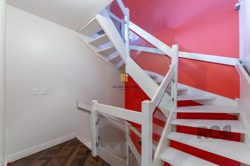 vende exelente casa com 442m² , 4 dormitórios Suíte, garagem para 4 carros