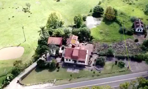 Área para comprar com casas Enxaimel em Nova Petrópolis.
