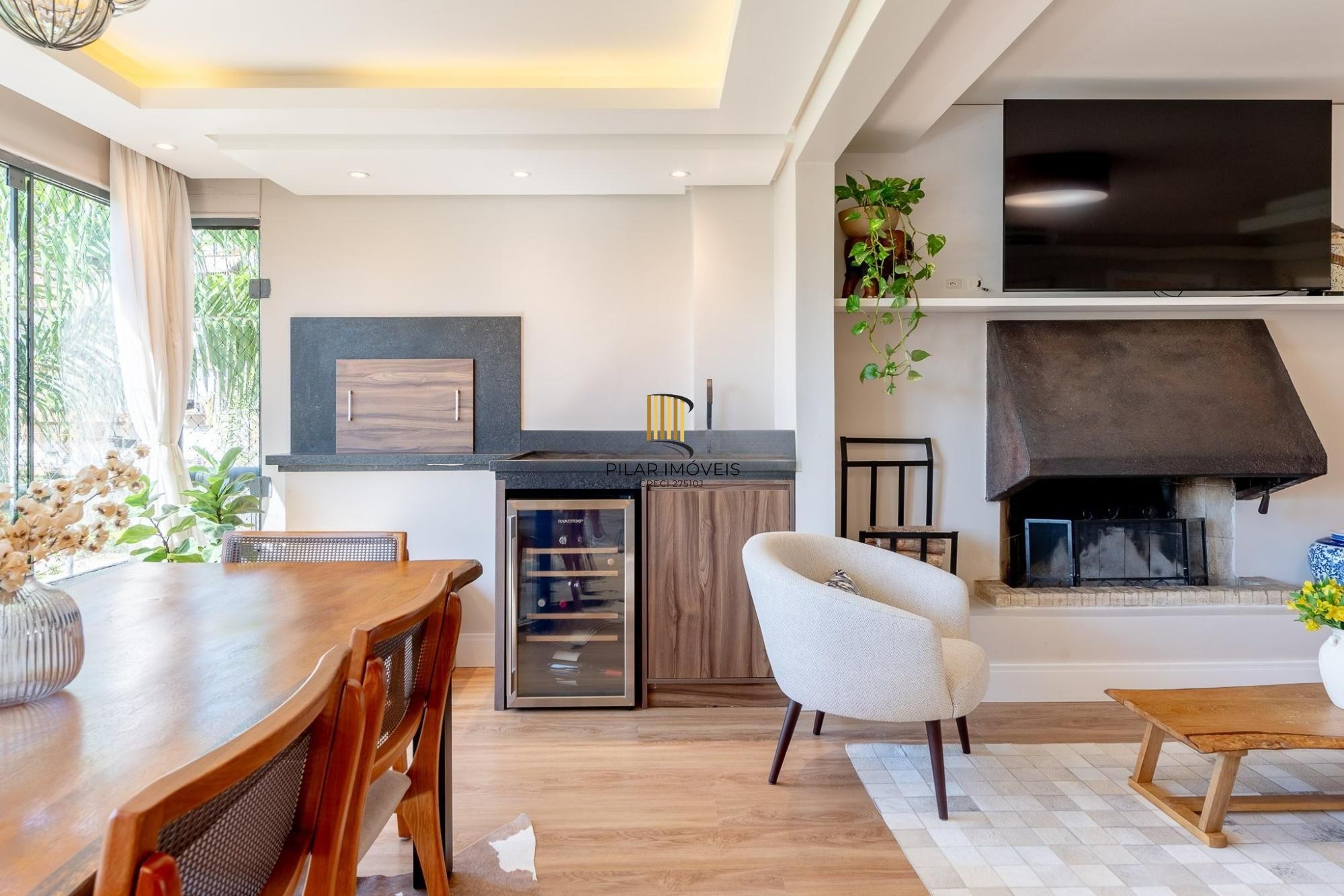 Apartamento de 3 dormitórios no bairro Mont'Serrat