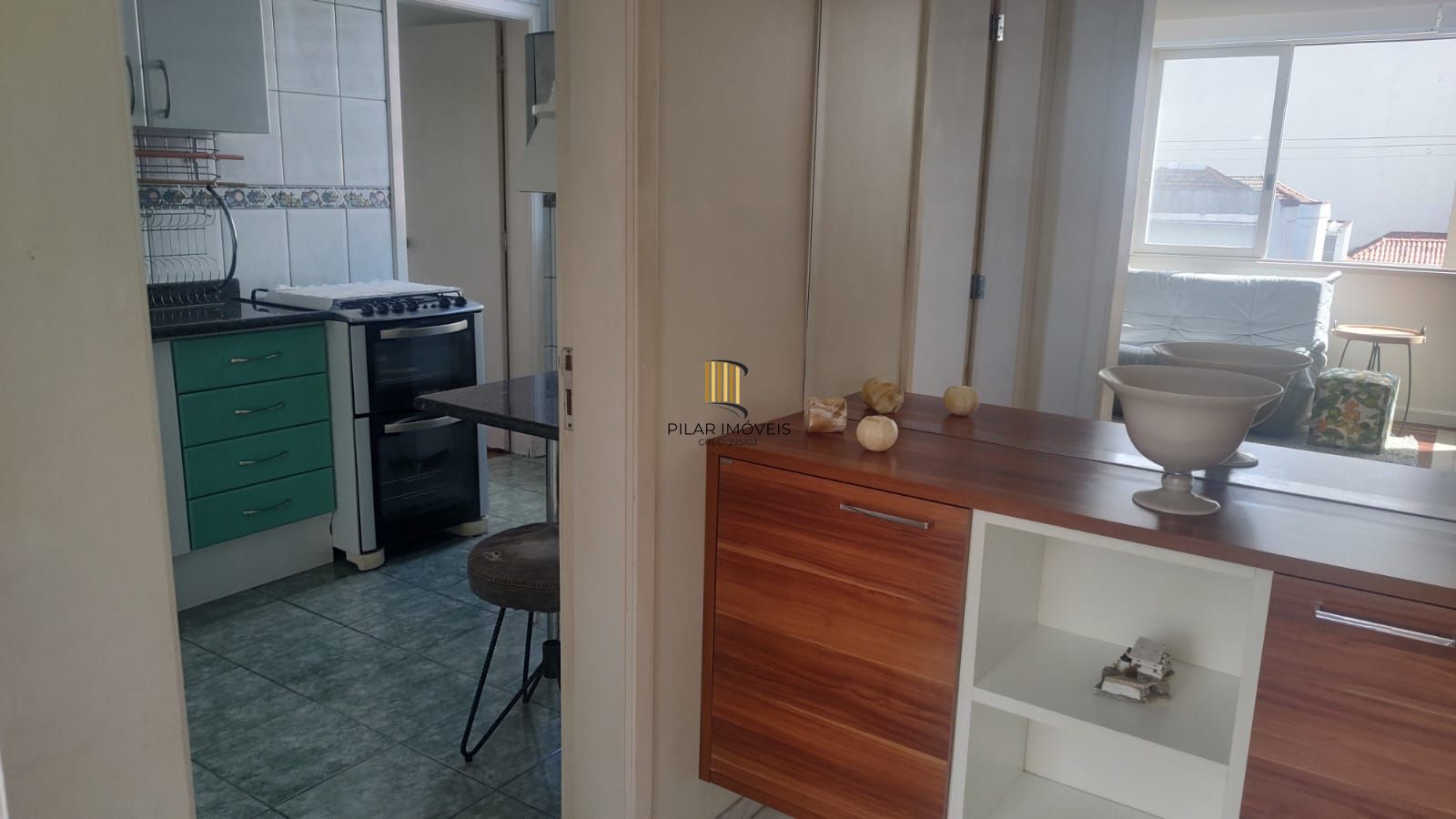 AP, 3 dormitórios, 1 suíte, 3 banheiros, box coberto, frente colégio Militar