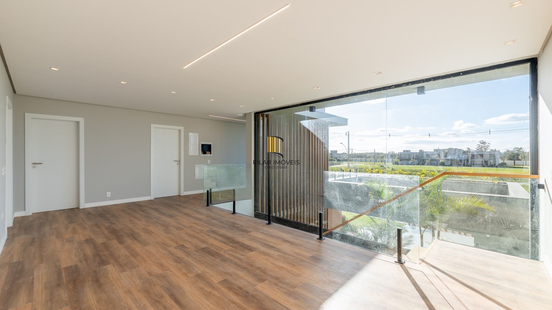 Linda casa para comprar com 4 suites em condomínio TOP