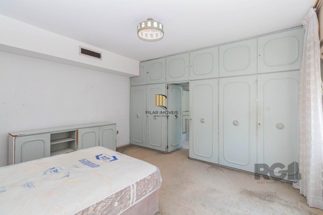 Apartamento para Comprar com 3 dormitórios com suíte e 195m² com até 4 vagas