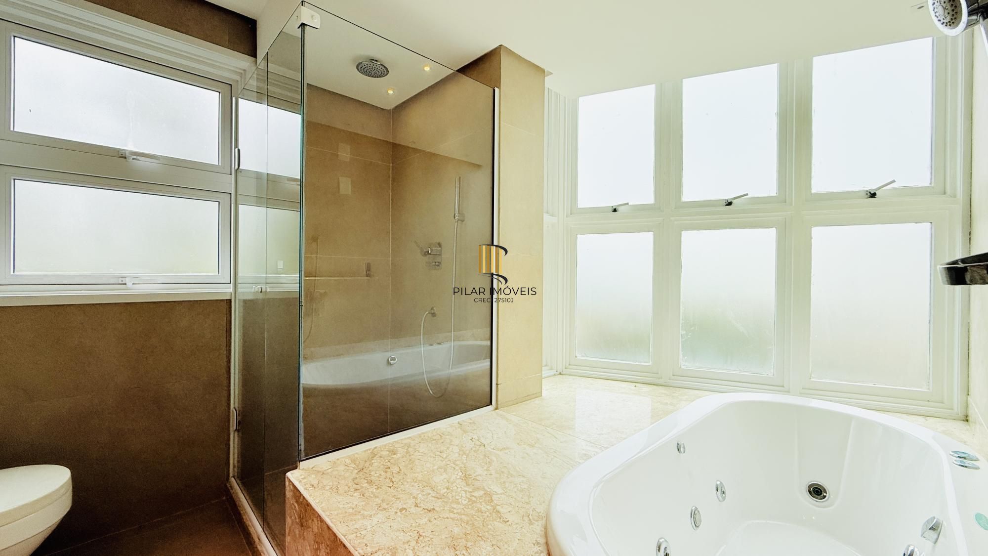 Cobertura Duplex de 318m com Piscina Privativa, Energia Solar e Vista Panorâmica