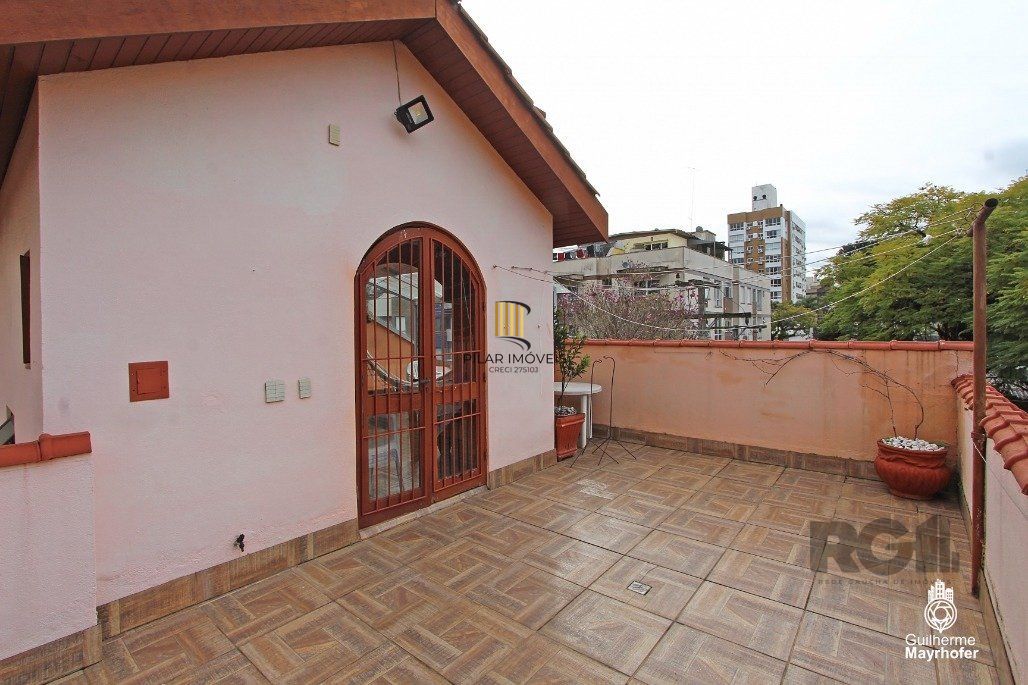 Casa de 250m² Para comprar no Bairro Mont Serrat  Por R$1.125.000,00