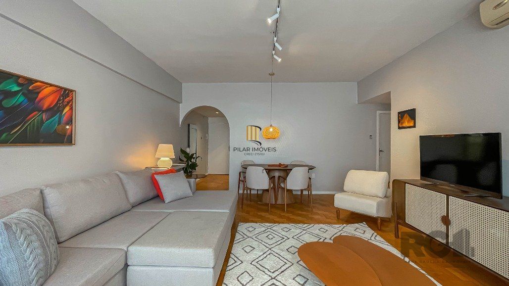 Apartamento para comprar ,  dois dormitórios, 1 vaga de garagem no Centro Histórico.