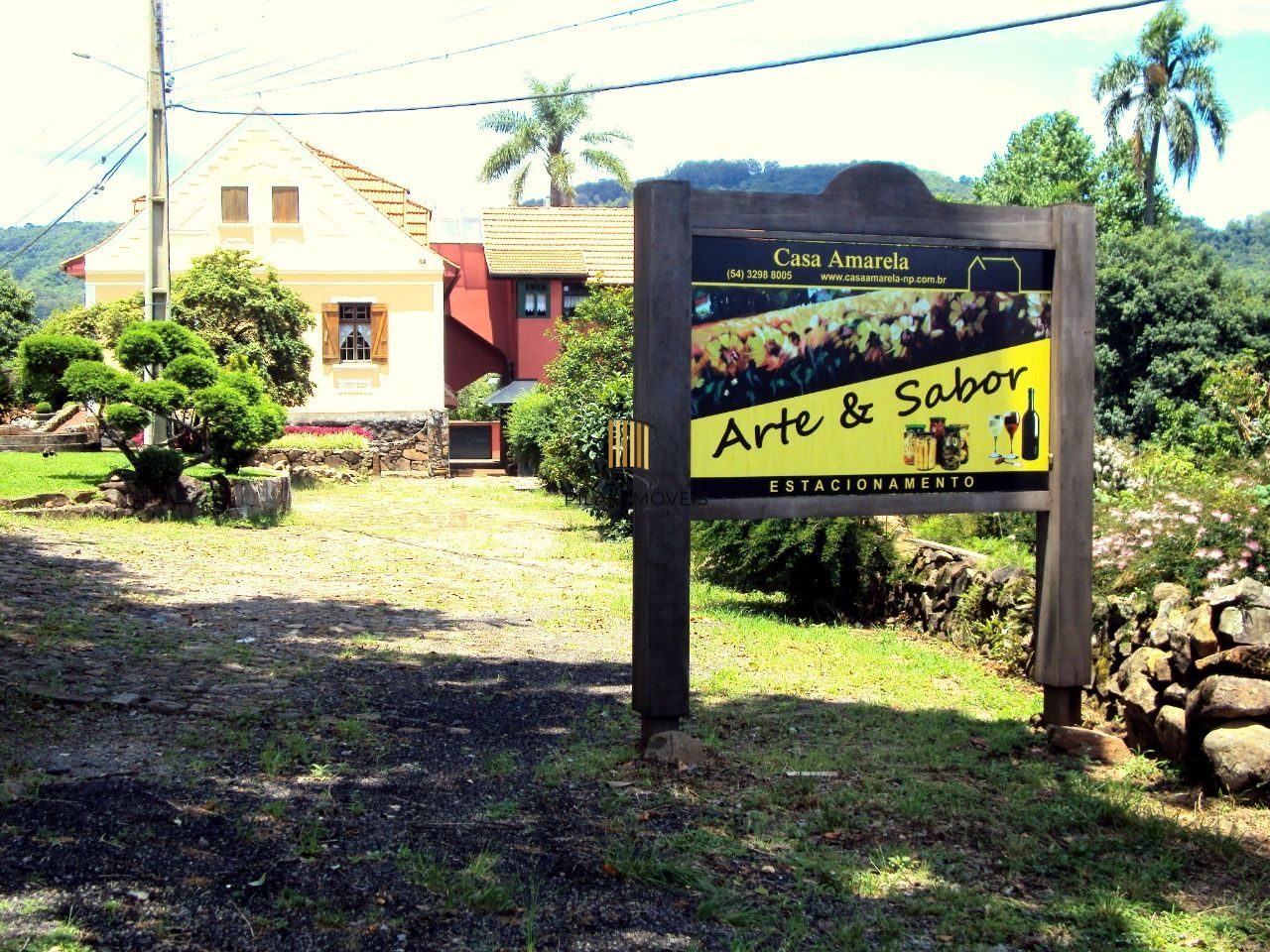 Área para comprar com casas Enxaimel em Nova Petrópolis.