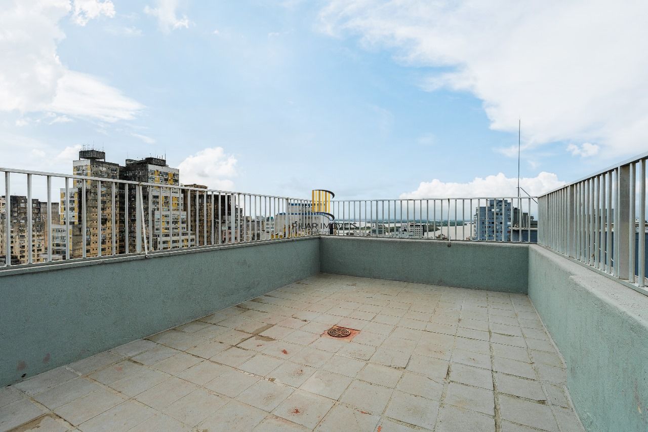 Apartamento para comprar com  68m²  no Centro Histórico