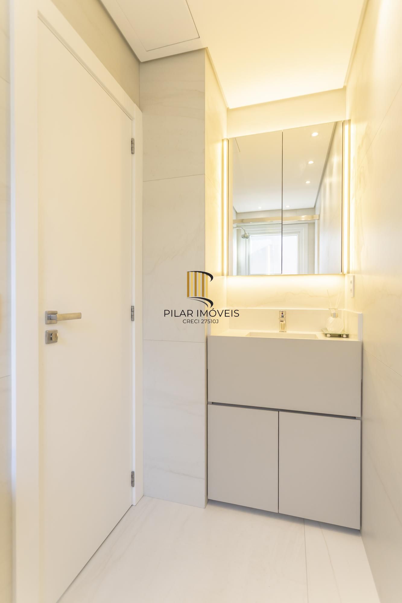 Cobertura com 270m² 3 suítes 3 vagas