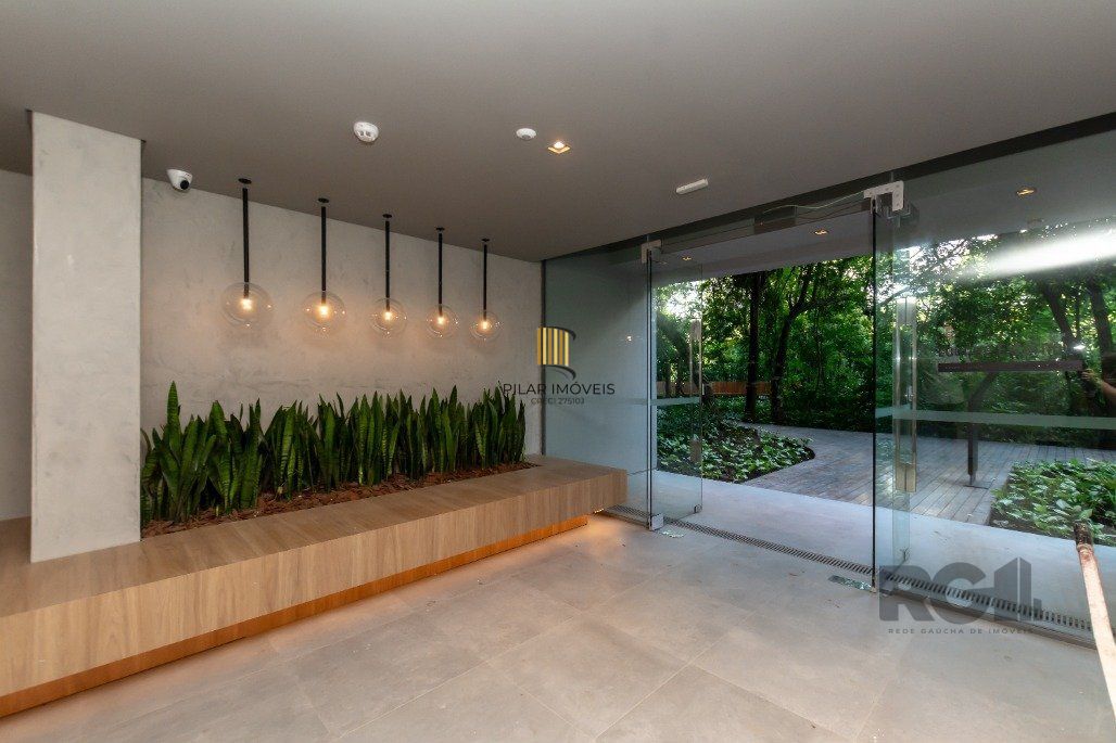 Apartamento 3 dorms. no Jardim Botânico, com infra completa e 2 vagas separadas