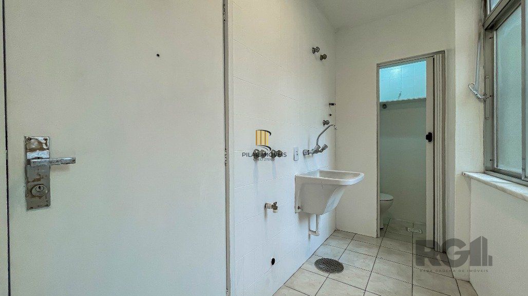 Apartamento para comprar ,  dois dormitórios, 1 vaga de garagem no Centro Histórico.