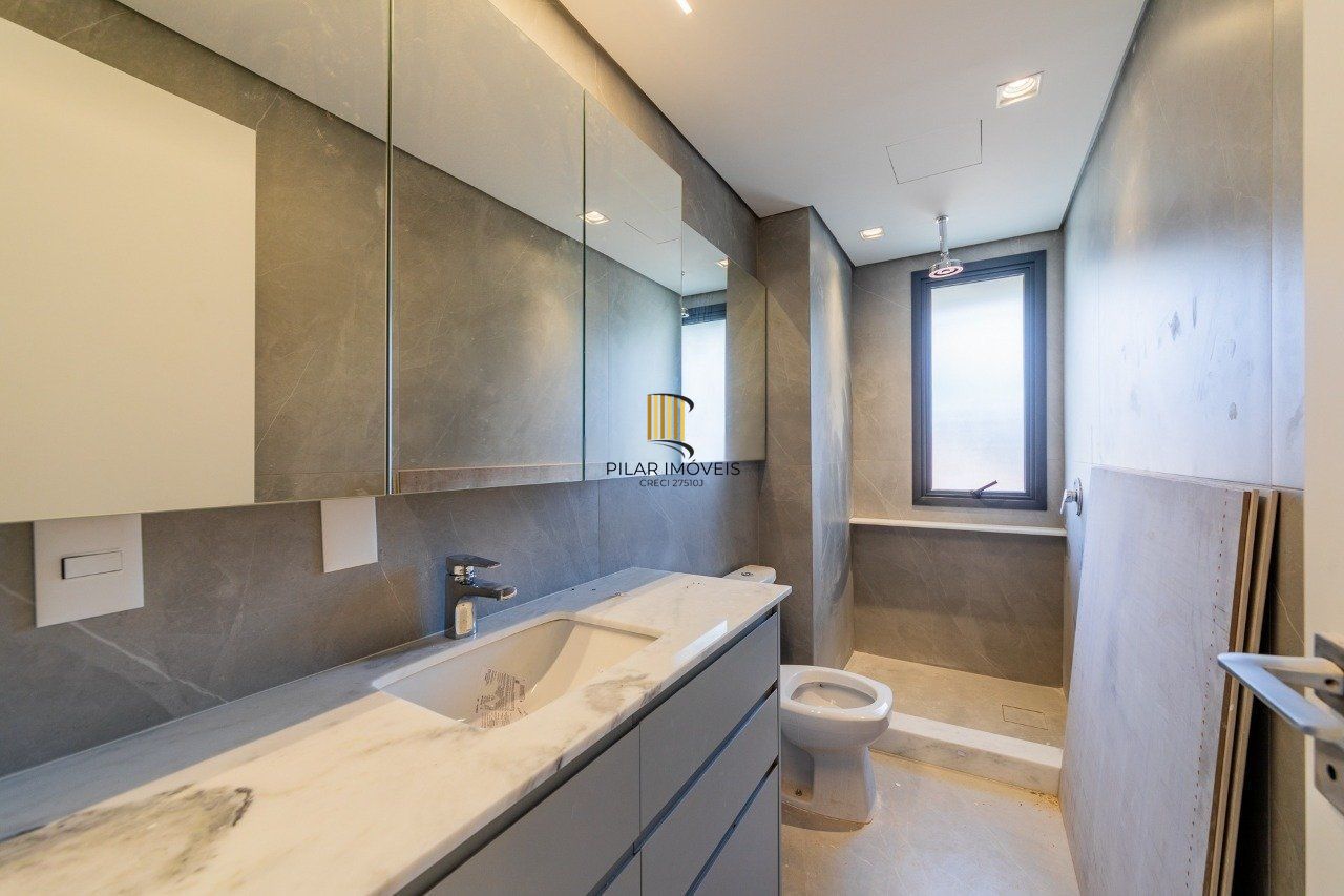 Apartamento novo 3 dormitórios com 2 vagas próximo ao Grêmio Náutico União