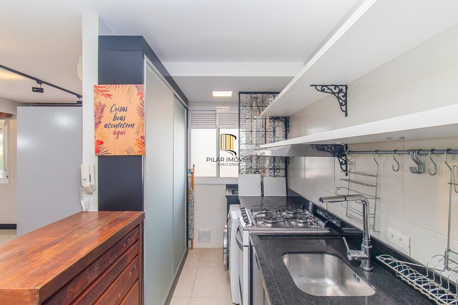 Apartamento 1 dormitório (reversível para 2) | Suíte | Semi Mobiliado