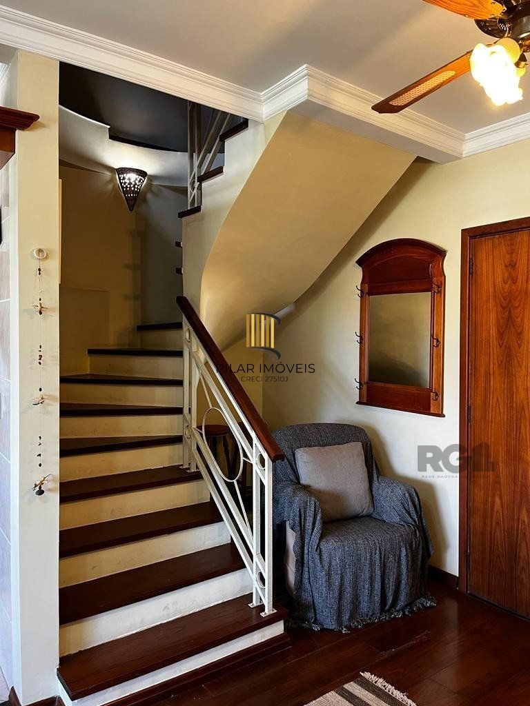 Cobertura duplex com 2 suítes e uma vaga para Comprar em Gramado.