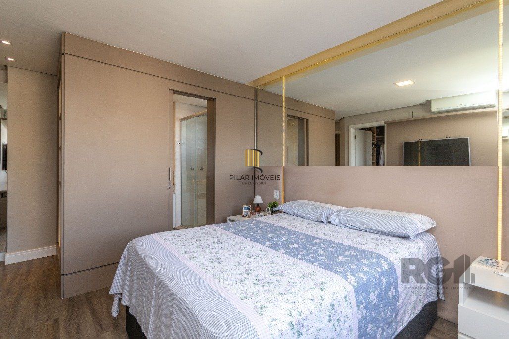 Apto 3 dormitórios, transformado em 2 com suíte e closet enorme, 2 vagas de garagem no jardim botânico