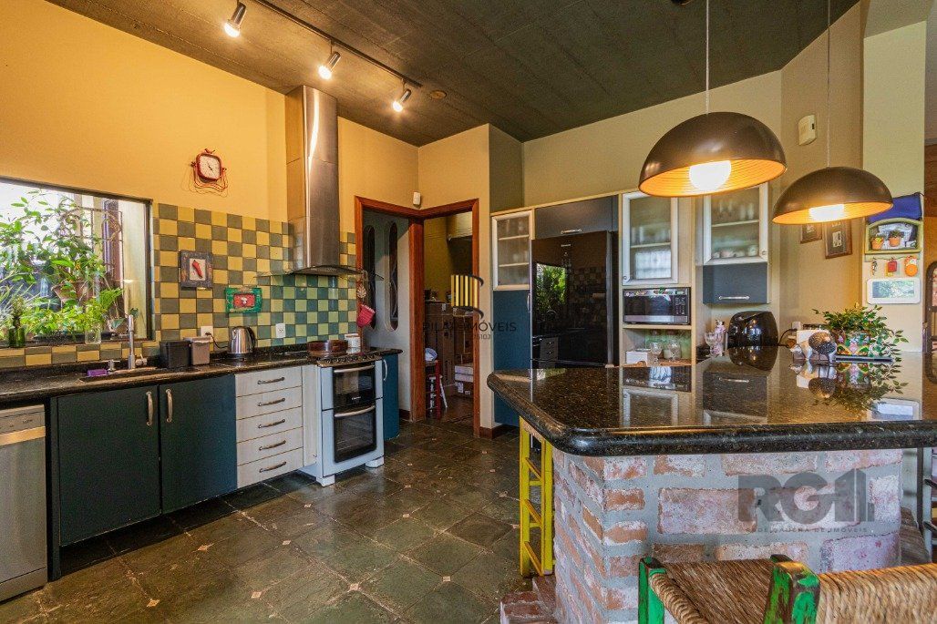 Excelente casa para comprar em condominio arborizado 4 quartos