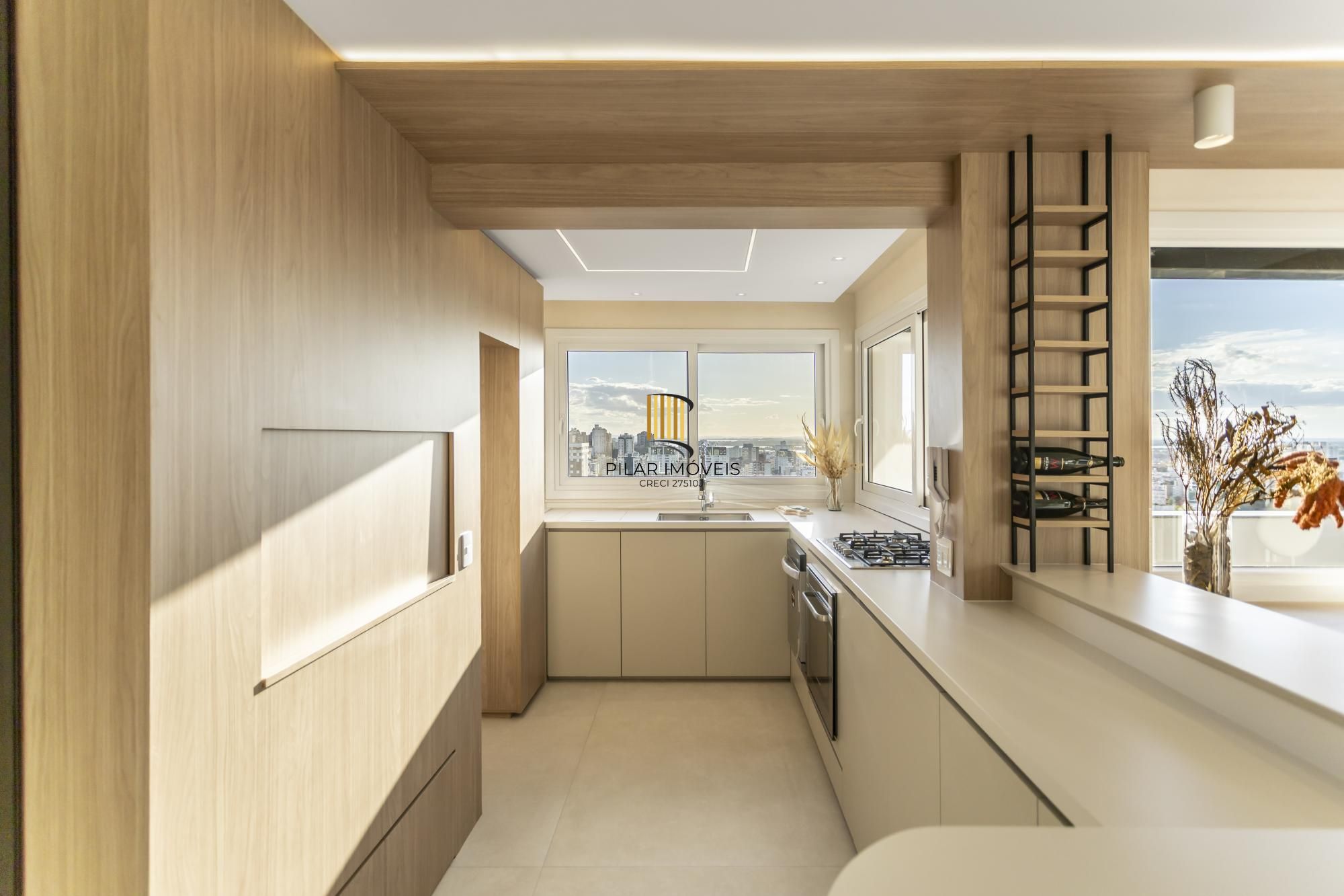 Cobertura com 270m² 3 suítes 3 vagas