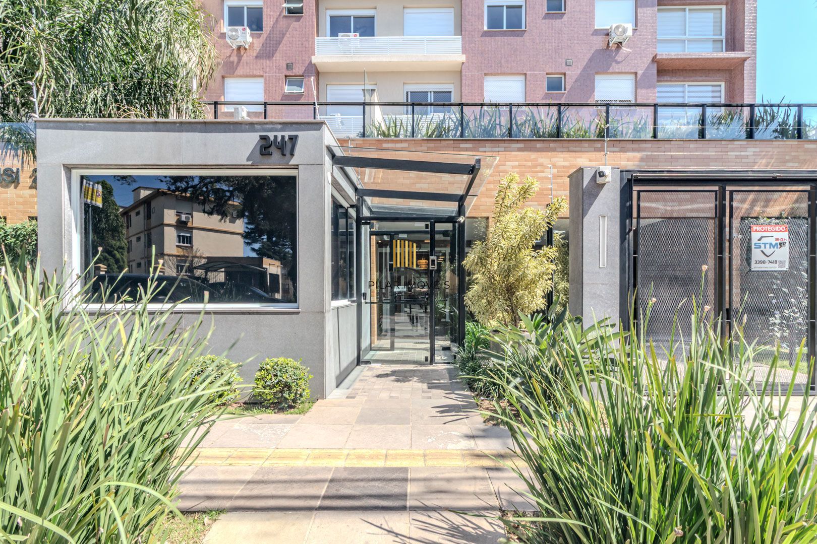 Apartamento Garden Espetacular: Pátio Privativo, Conforto Térmico e Sol na Medida Certa!