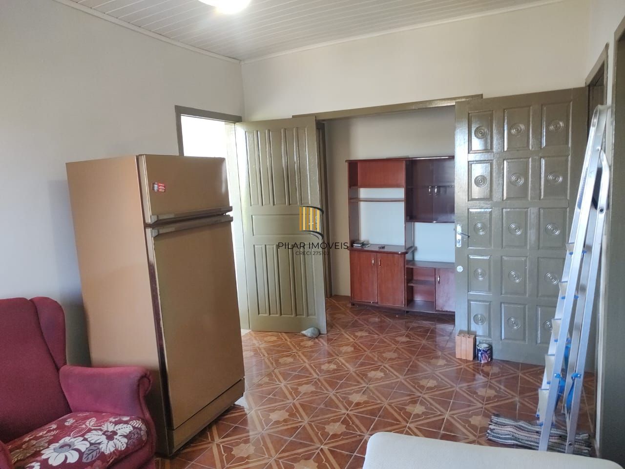 Vende Casa Comercial com deposito nos fundos, 289,80m²