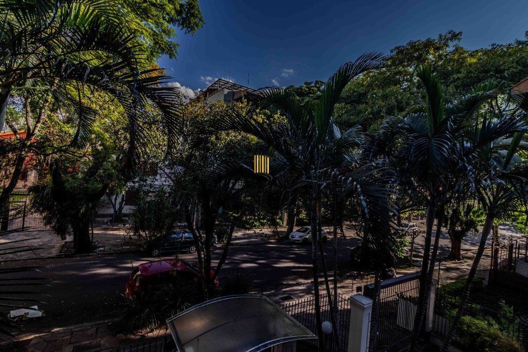 Apartamento 3 dormitórios e 2 vagas no Petrópolis, pertinho da Encol