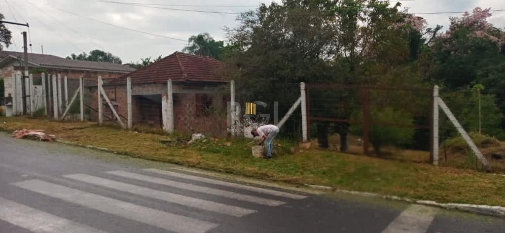 Vende terreno em Viamão1.200m² podendo ser feito construção residencial ou comercial, com 15m altura