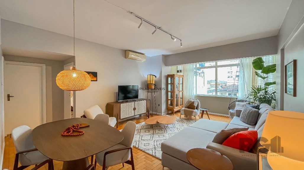 Apartamento para comprar ,  dois dormitórios, 1 vaga de garagem no Centro Histórico.
