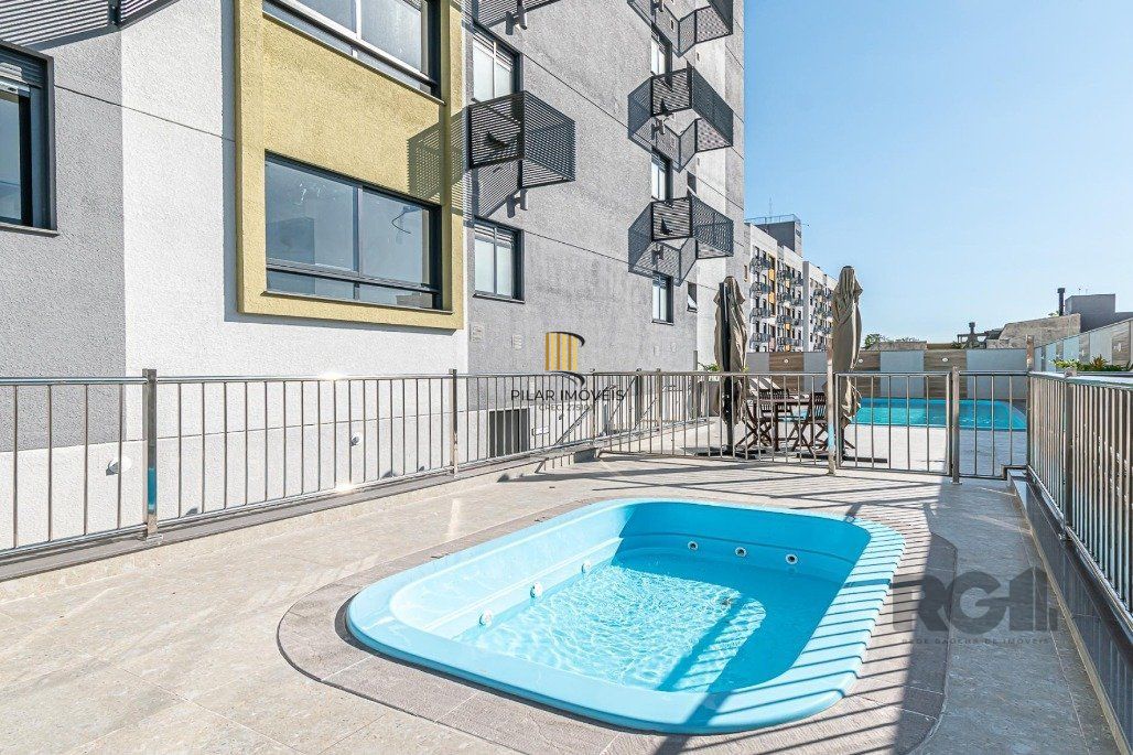 Apartamento á venda, 2 dormitórios, 2 vagas, no bairro Rio Branco, próximo à Redenção.