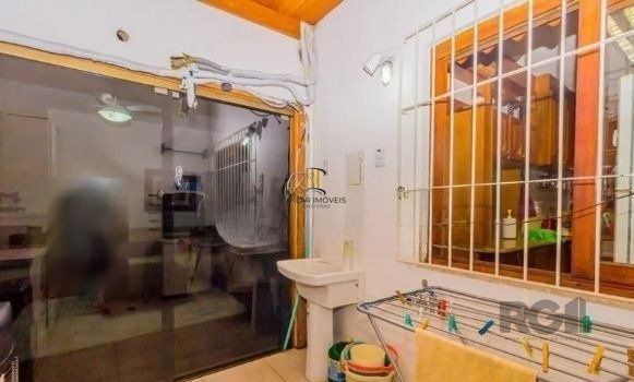 Casa com 7 Quartos e 6 vagas à Venda, 470 m² no Bairro Petrópolis