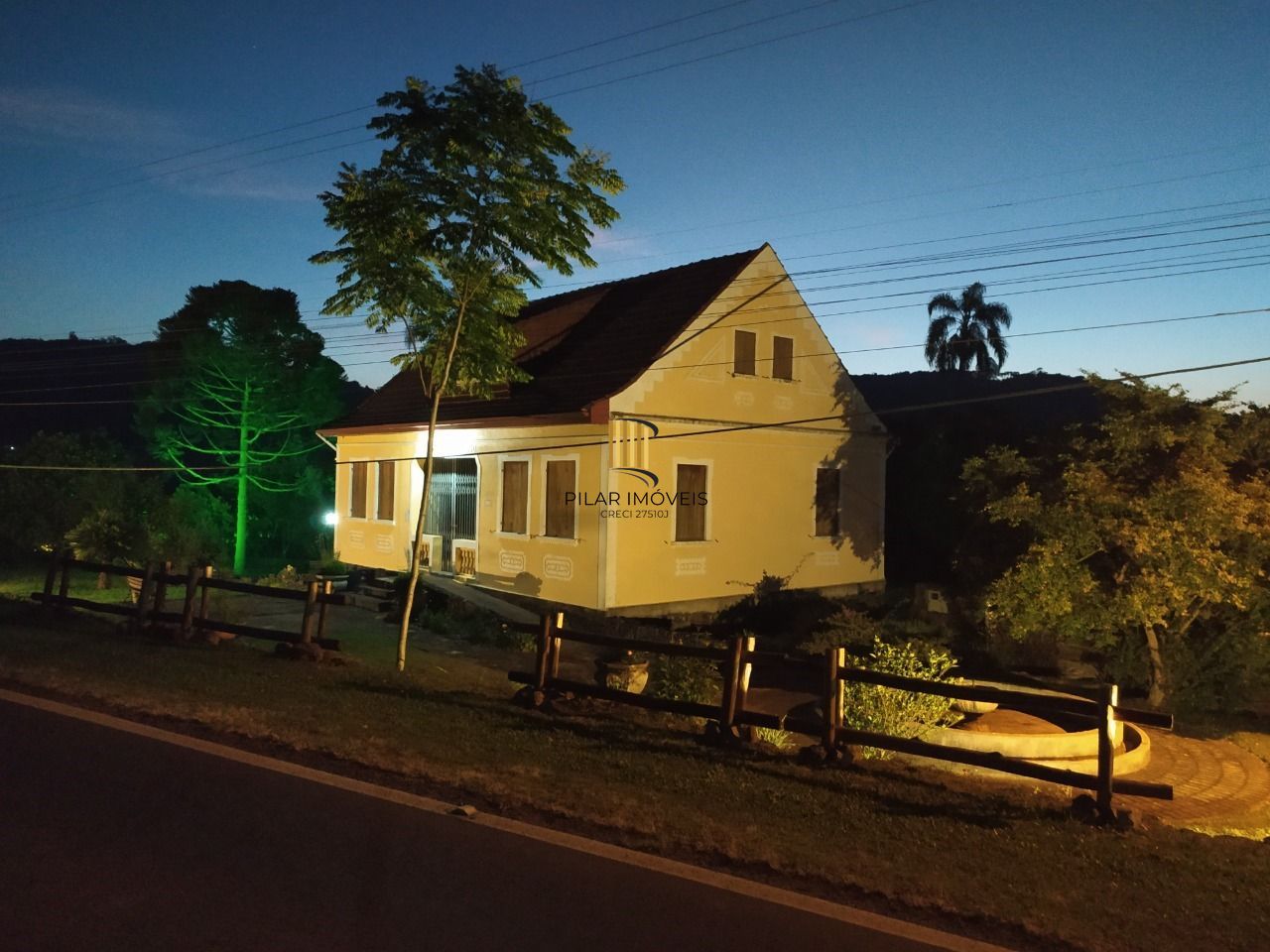 Área para comprar com casas Enxaimel em Nova Petrópolis.