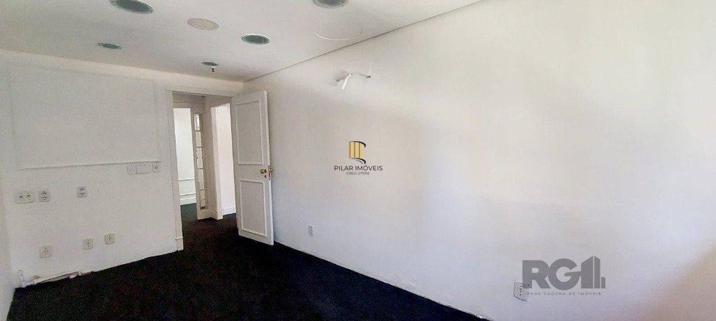 Sala para comprar na avenida Carlos Gomes  no Bairro Boa Vista