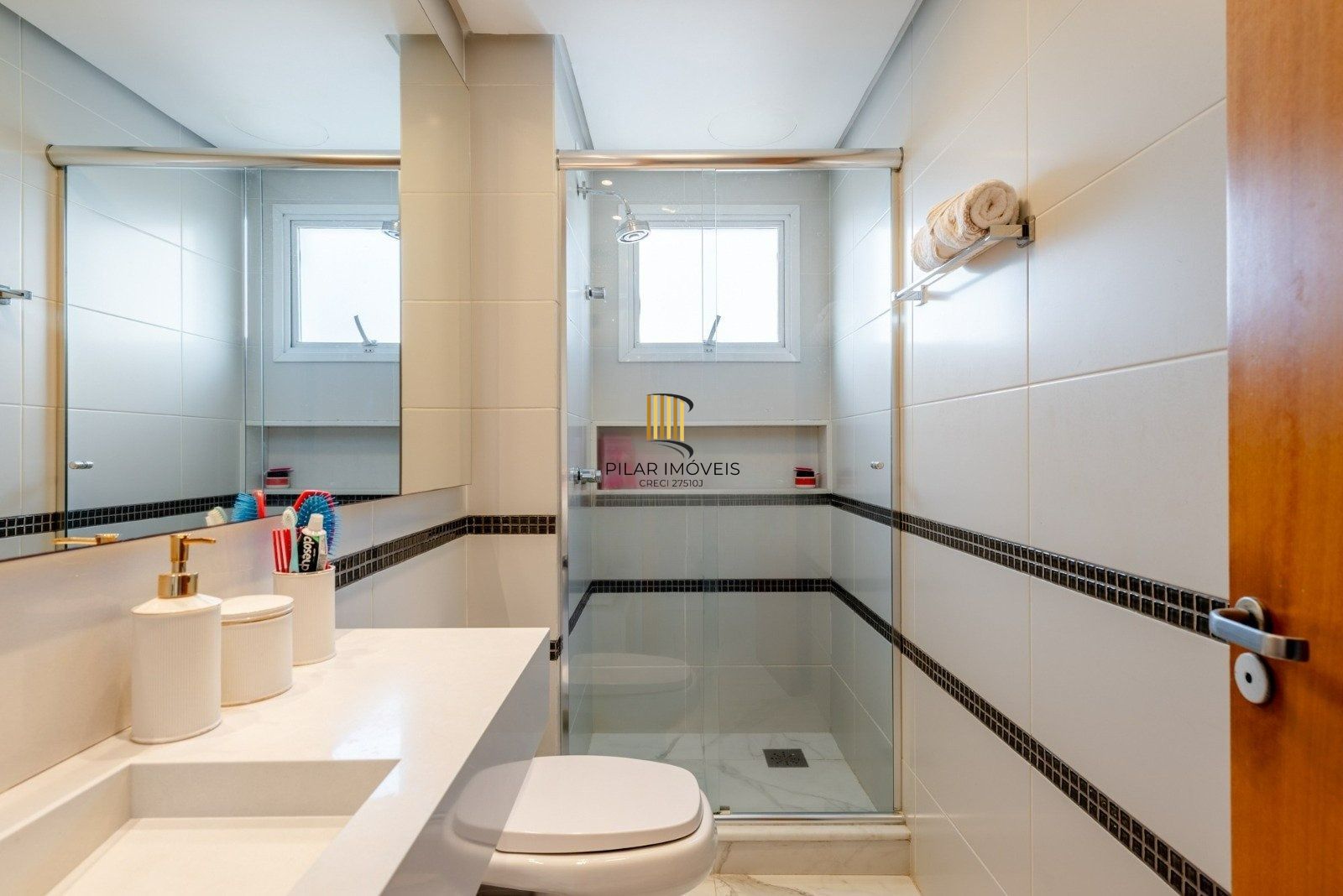 Apartamento 2 dormitórios bairro Passo D'areia