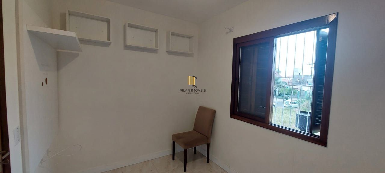 Boletto Imóveis vende casa em Canoas , 2 dormitórios, 1 banheiro, 1 lavabo, garagem para 2 carros,  com móveis fixos em MDF, em fino acabamento.