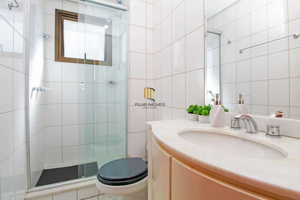 Apartamento 3 Dormitórios com Suíte, Churrasqueira e Excelente Vista Petrópolis