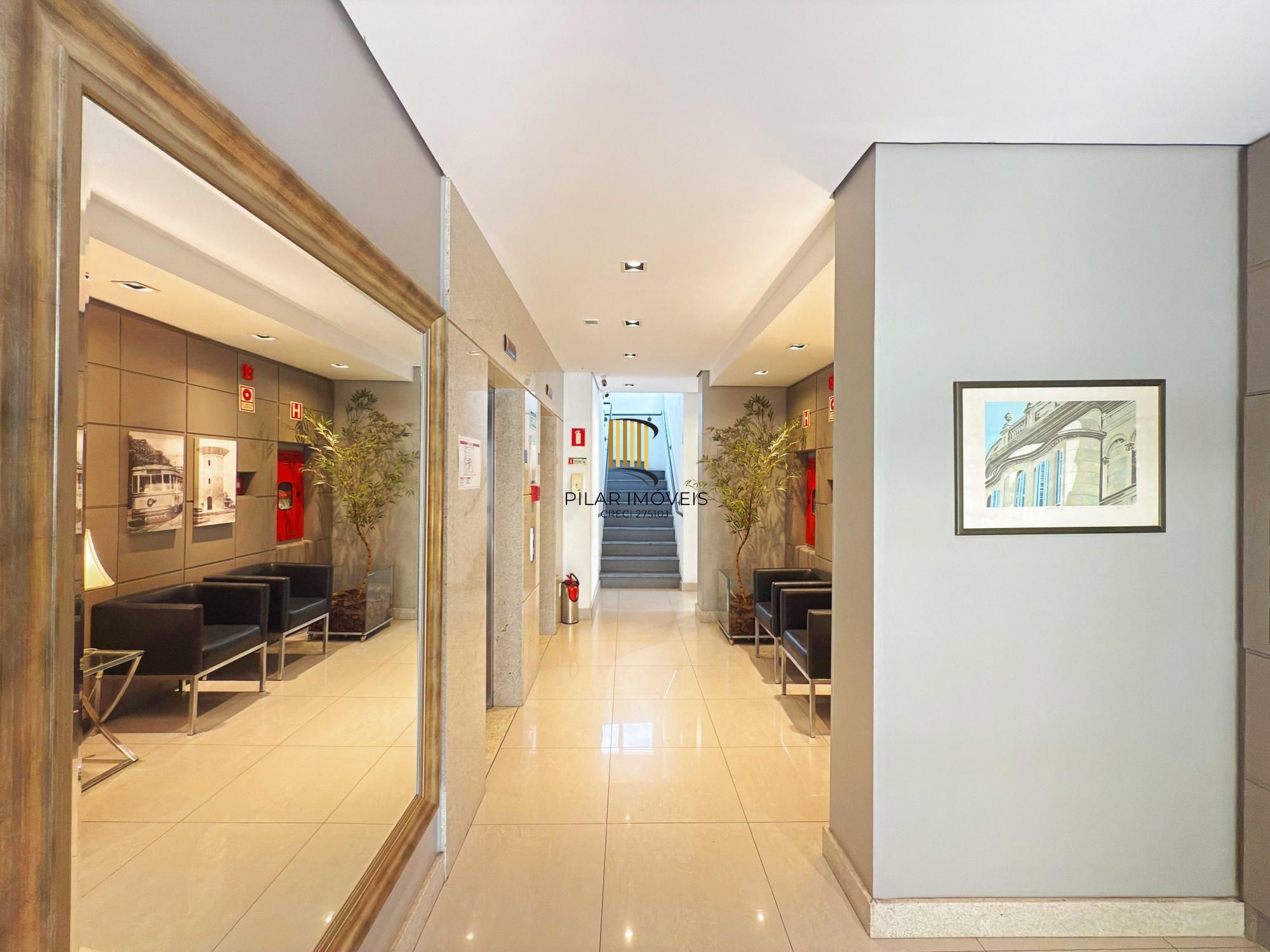 Lindo apartamento de 2 dormitórios e uma vaga de garagem