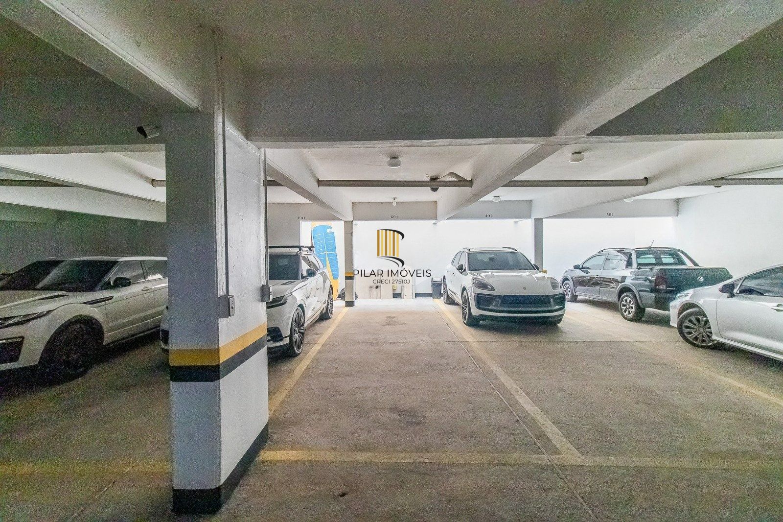 Amplo apartamento de alto padrão com 3 dormitórios