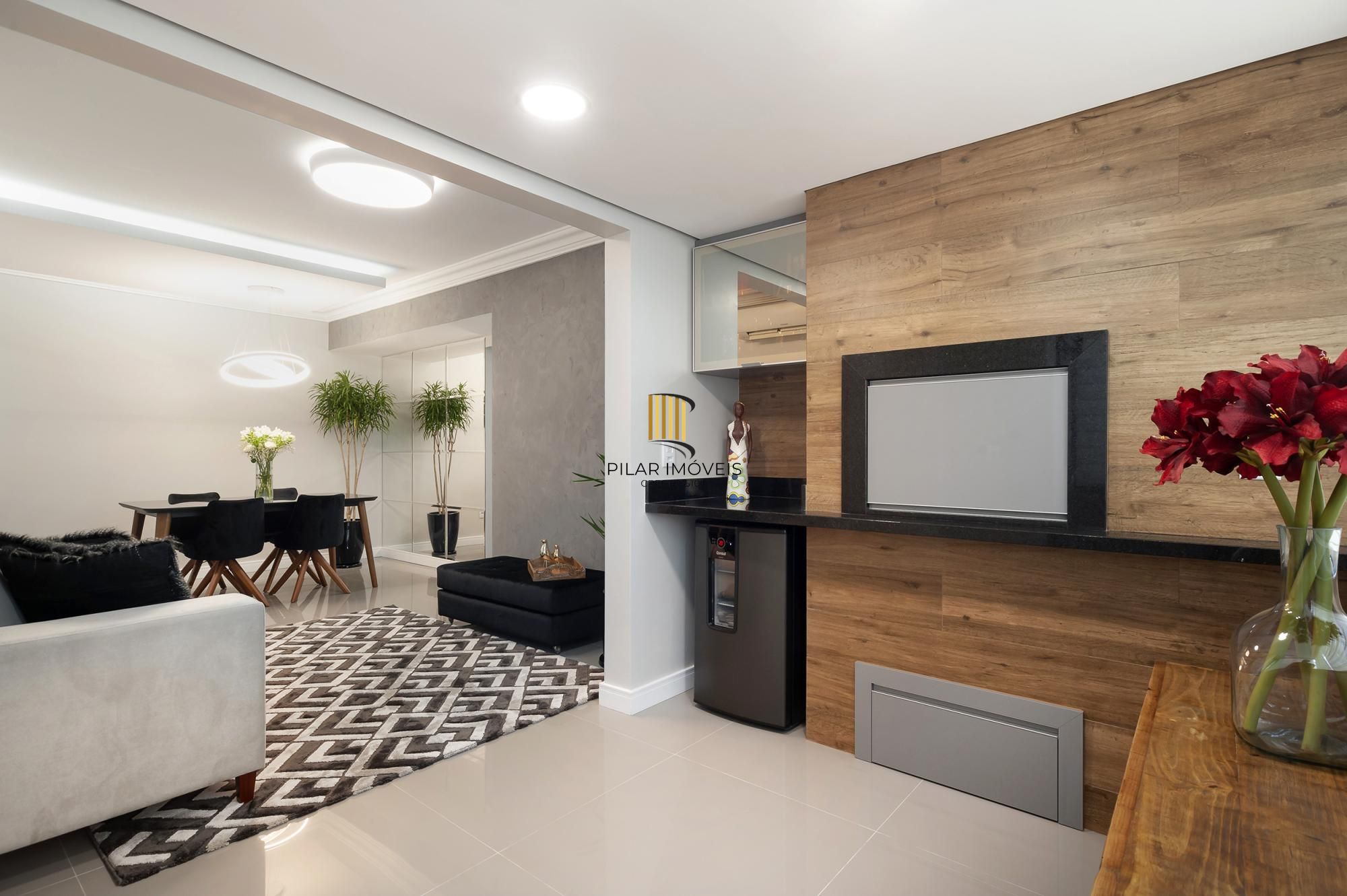 LINDO APARTAMENTO, PRONTO PARA MORAR.