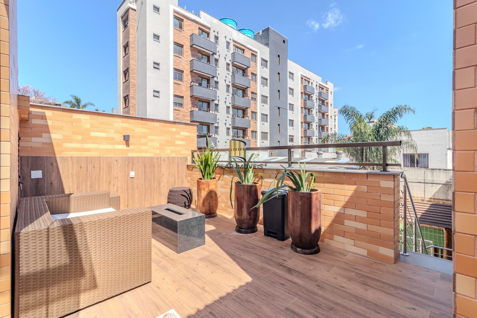 Apartamento Garden Espetacular: Pátio Privativo, Conforto Térmico e Sol na Medida Certa!