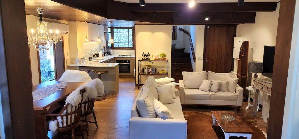 Casa Residencial para Comprar no centro de Gramado