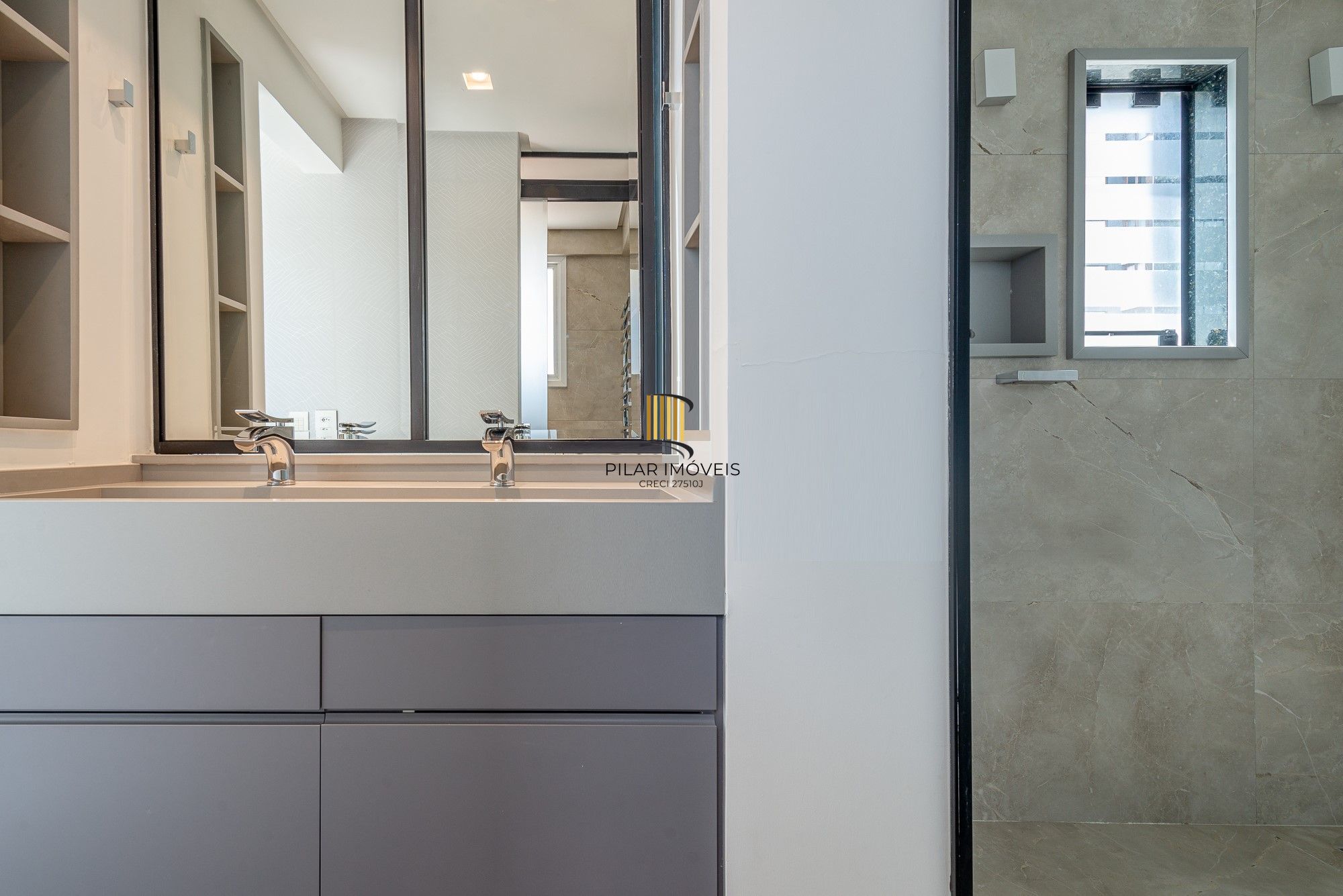 Cobertura com 115m² e 2 dormitórios, 2 suítes, 1 vaga
