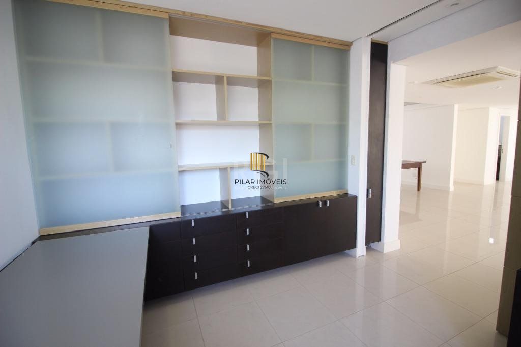 Linda Cobertura com 3 dormitórios para Comprar  com 331 m² - Bela Vista - Porto Alegre/RS