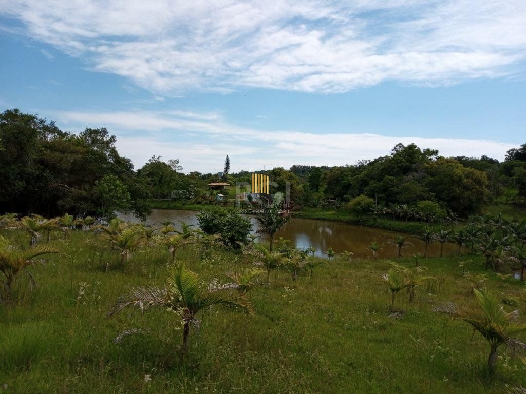 Boletto Imóveis vende Sitio na RS, Com 7 casas, 2 comerciais, excelente local para vários seguimento fácil acesso , rota para gramado, R$3.900,000,00