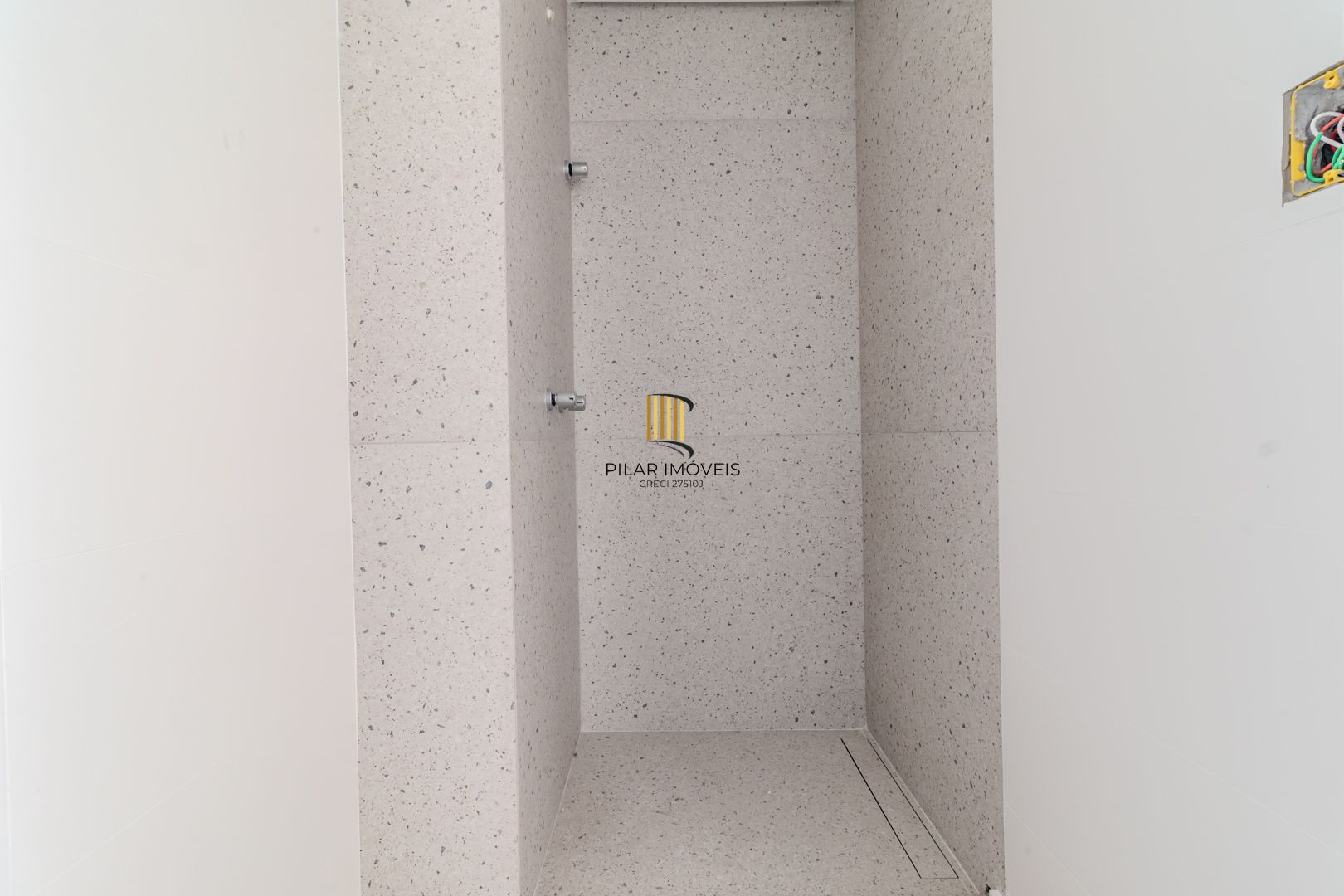 Apartamento Garden Espetacular: Pátio Privativo, Conforto Térmico e Sol na Medida Certa!