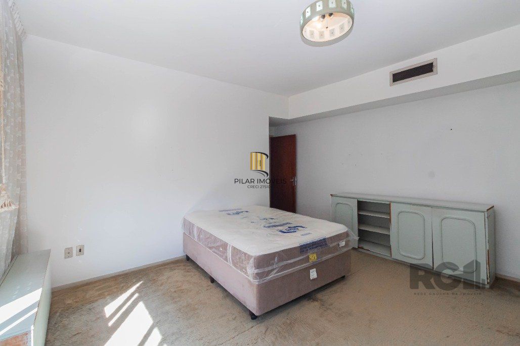 Apartamento para Comprar com 3 dormitórios com suíte e 195m² com até 4 vagas