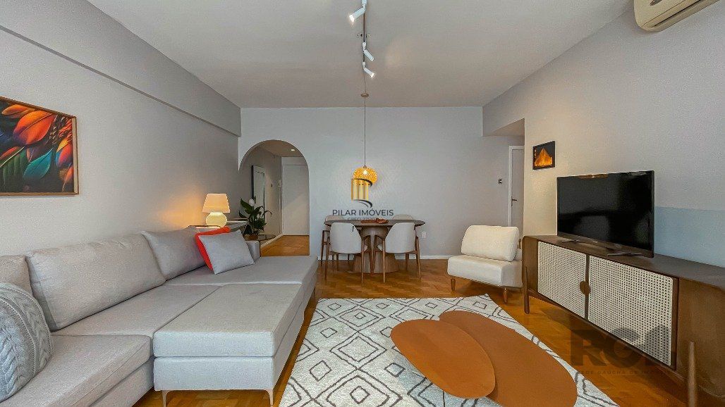 Apartamento para comprar ,  dois dormitórios, 1 vaga de garagem no Centro Histórico.