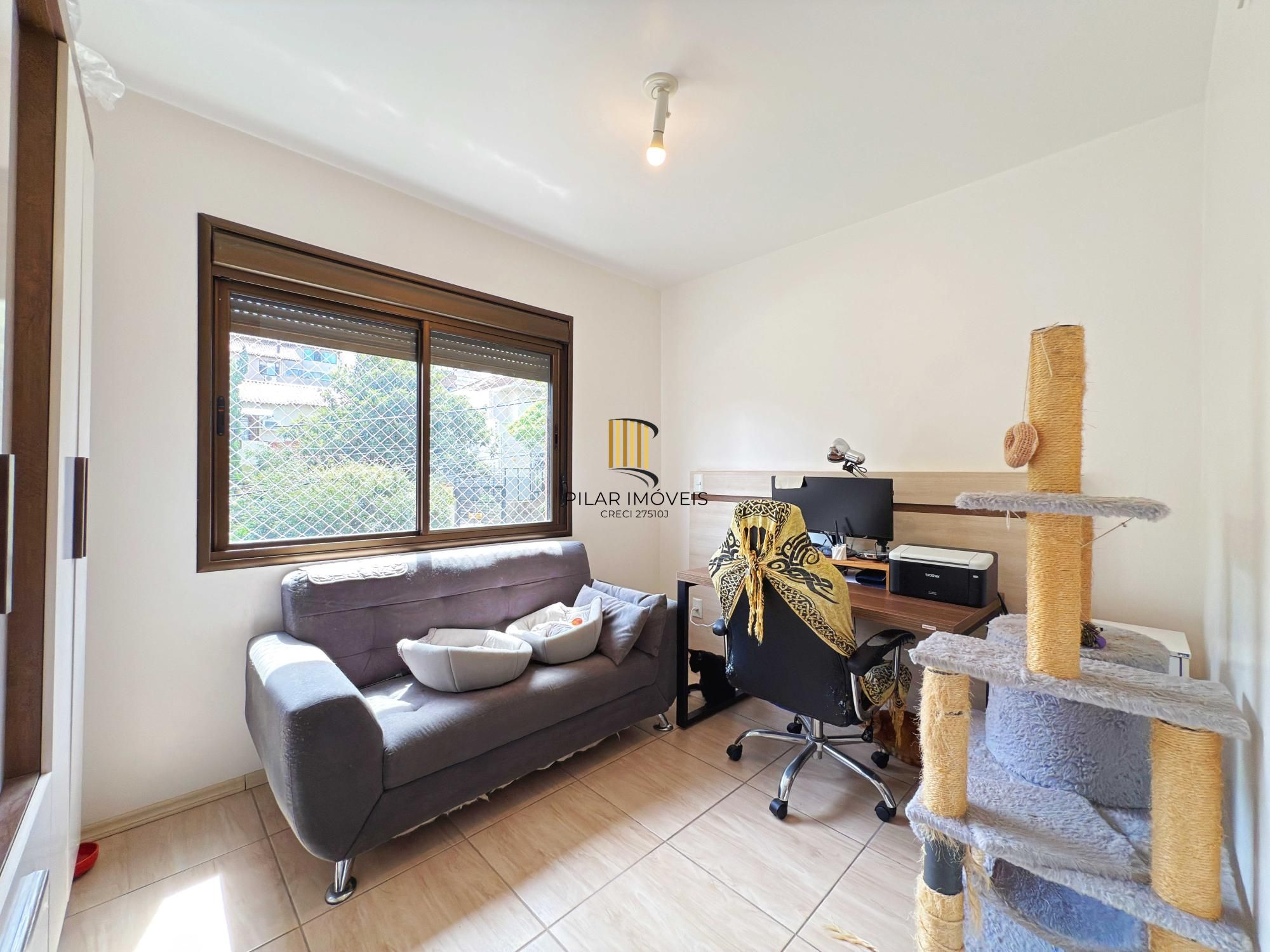 Lindo apartamento de 2 dormitórios e uma vaga de garagem