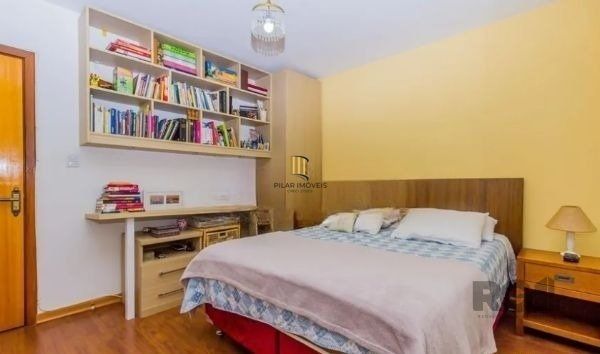 Casa com 7 Quartos e 6 vagas à Venda, 470 m² no Bairro Petrópolis